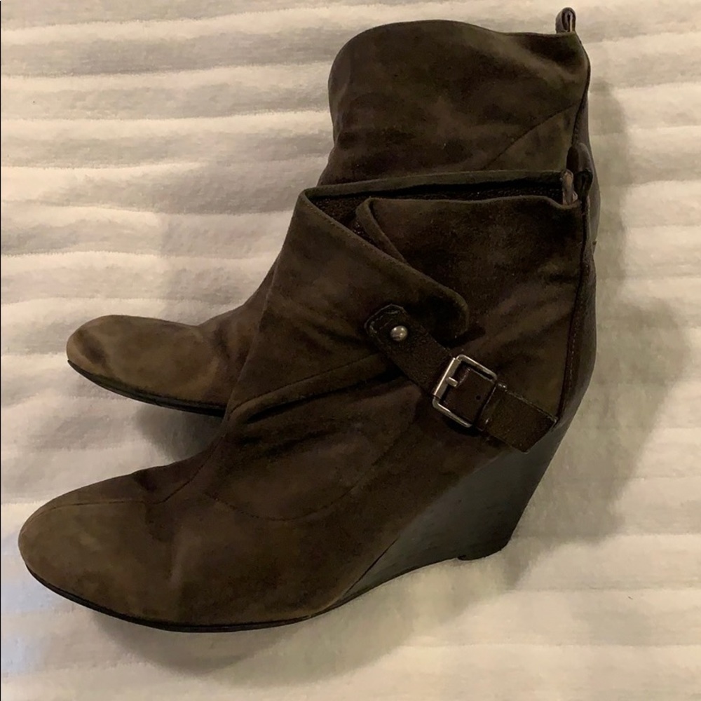 Booties Suede Nine West slouch style stack wedge 8​​​​​​​​​​​​​​​​​​​